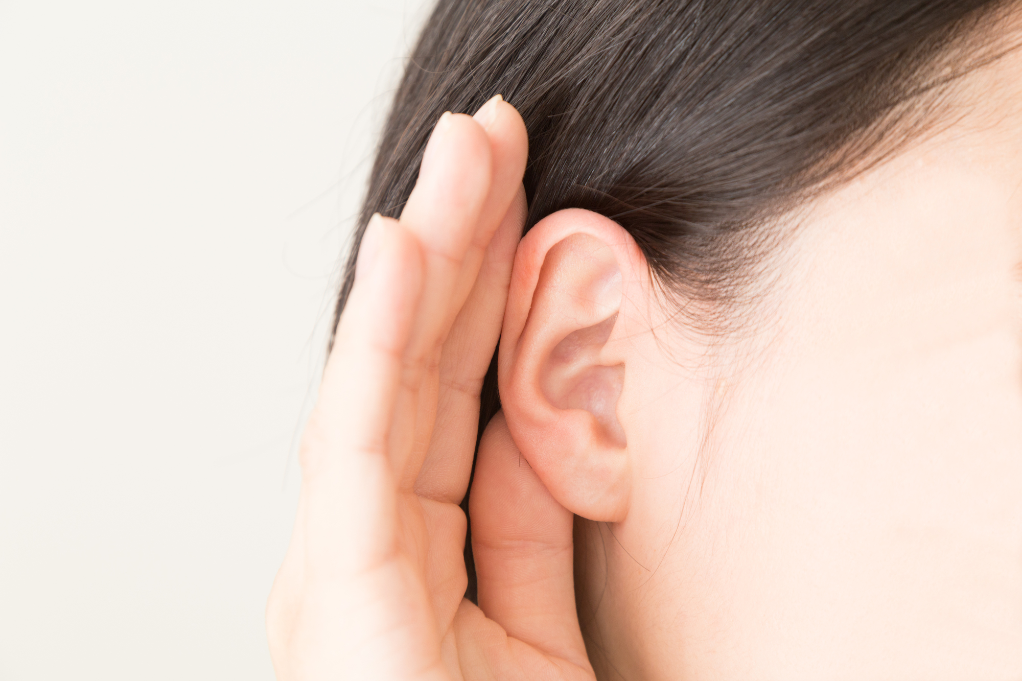 頭を動かすと耳の中で音がするはなぜ？原因と対策を紹介！