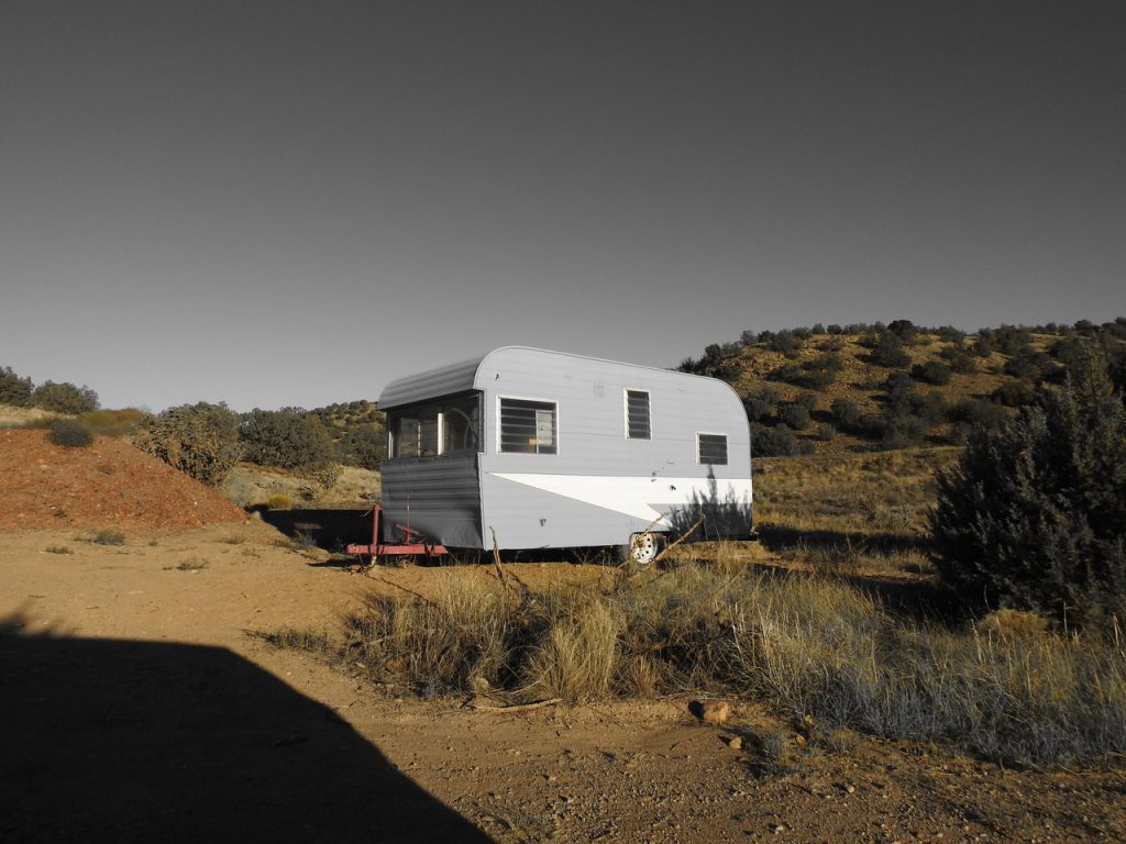 dusty trailer house how long do hearing aids last